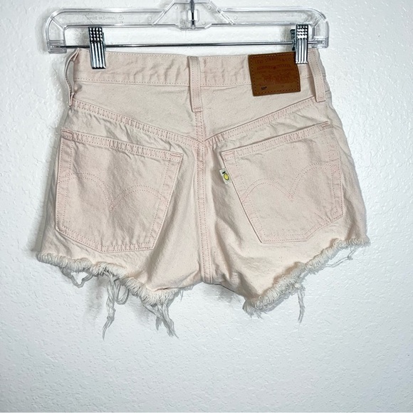 Levi’s 501 Women Size 25 Pale Pink Lemon Tag Button Fly Cut Off Jean Short - Picture 3 of 10